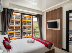 Naiharn Pearl Condo Hotel by Villacarte