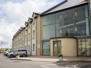Lahinch Coast Hotel & Suites