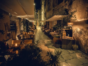 Apartment Galeriana Palace by Litto