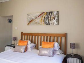 The Garden Cottage on 140 Fordyce