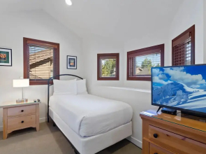 Lakeside at Deer Valley Resort - Two Bedroom Condo #1733 2 Condo