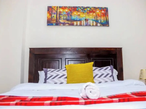 Four Fairlane Jkia Airport Loft