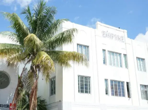 Collins Ave by South Beach Vacations