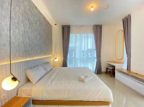 Minimalist Deluxe 1BR at Pine Tree Resort Condominium