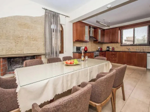 Villa Nikos Argaka
