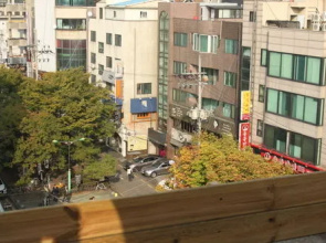 U Guesthouse Hongdae - Female Only