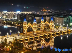 Burqin Xinlu Songguo Hotel (County Government Kanas Tower Bridge)