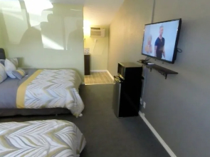 1st Interstate Motel