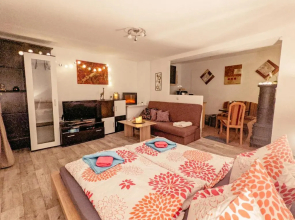 Familienwohnung für 3 mit Sauna, Pool & Terrasse - Famzi