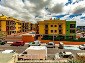 La Flora Apartments