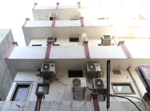OYO 29637 Hotel Kakkar