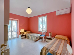 Splendido appartamento con vista mare su piazza Dante