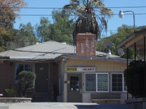Elsinore Hot Springs & Lodge