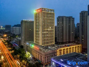 Vienna Hotel (Chizhou Railway Station, Qishan-Pingtian Lake Scenic Area, Guichi District, Chizhou)
