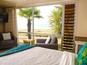 Ohiwa Beach Apartments/ Motel