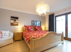 Wintertraum im Allgäu Alpine und Deluxe Sonnenwinkel, 4 Sterne Klassifiziert, WLAN gratis, großer Balkon mit Bergsicht, ruhig und doch zentral gelegen, tolle neu renovierte Ferienwohnung mit separaten Schlafzimmer, Brötchenservice, Hunde auf Anfrage