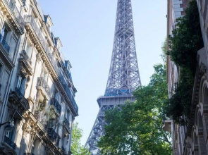 Miss Eiffel Tower
