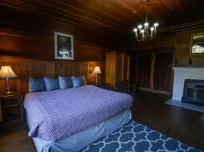 Captains Quarters