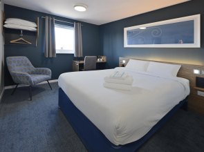 Travelodge Huddersfield
