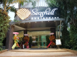 The Mira Central Park Hotel