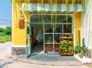 Nang House Homestay