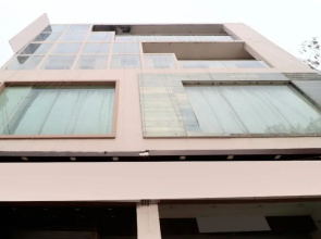 Hotel C M Plaza By OYO Rooms