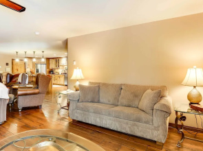 Modern Deadwood Apt With Mountain Views & Grill!