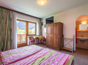 Contemporary Apartment in Maishofen near Ski Area