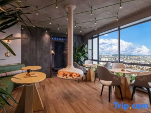 TiAmo City · Sky View Hotel (Kunming Zhongjiao Jindi Wujiaba Metro Station Branch)