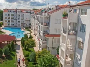 Bravo 5 Holiday Apartments