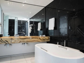 The Capital 15 on Orange Hotel & Spa