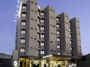 Momax Hotel