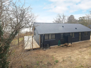 6 Person Holiday Home in Martofte