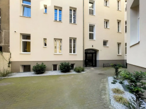 Studio on Dluga Street by Renters