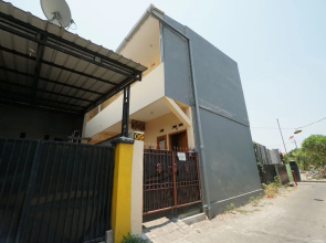 OYO Life 93300 Homestay Puri Anggrek Syariah - Wage