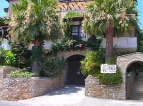 Ino Hotel & Suites