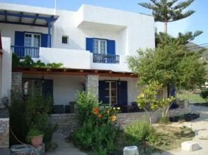 Deep Blue Rooms & Apartments