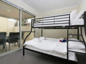 Stunning Home Near Scarborough Beach Sleeps 11