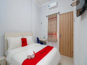 RedDoorz @ Homestay Lotus 2 Pangkal Pinang
