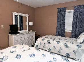 0302 Waters Edge Resort 2 Bedroom Condo by Redawning