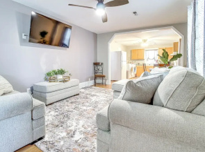 Private Patio: Cargo District, Dtwn Wilmington Apt