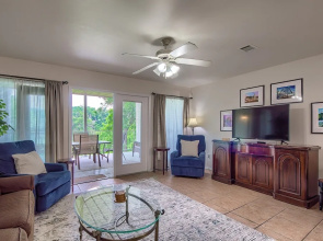 Ww H202 Mather Street Retreat 2 Bedroom Condo by RedAwning