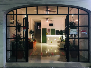 Tropicus 15 Suite Room With Balcony