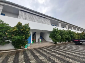OYO 94103 Sands Residence Ii
