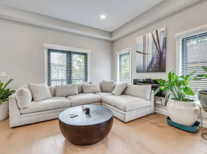 5 Mi to Dtwn Atl: Home w/ Office & Large Backyard!