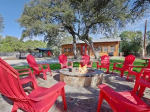 Wimberley Log Cabins Resort and Suites - Unit 3