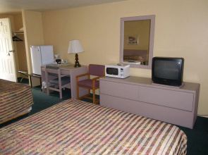 Selkirk Inn