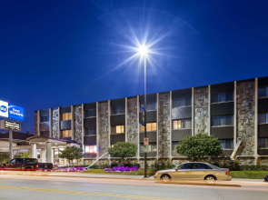 Best Western Plus Milwaukee West
