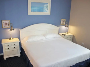Runaway Beach - 2 Bd Villa (RW 12202)