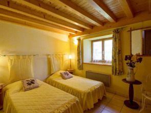 Gîte Marols, 4 pièces, 6 personnes - FR-1-496-1